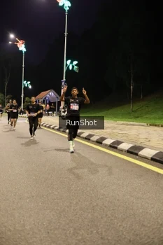 Runner Photo 4287675