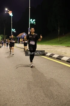 Runner Photo 4287695
