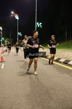 Runner Photo 4287715
