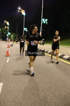 Runner Photo 4287750