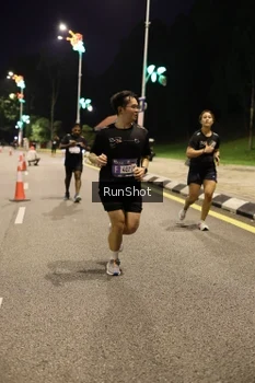 Runner Photo 4287756