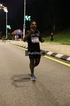 Runner Photo 4287759