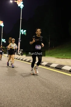 Runner Photo 4287854