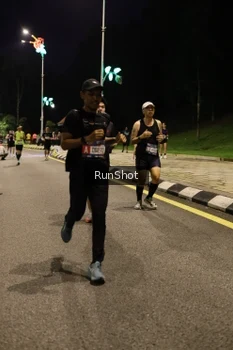 Runner Photo 4287917