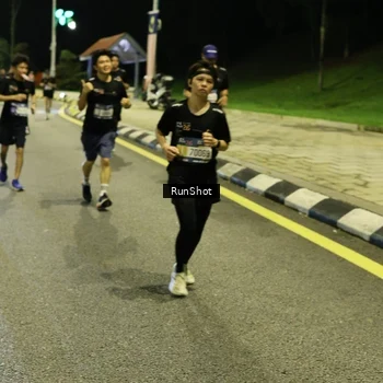 Runner Photo 4288190