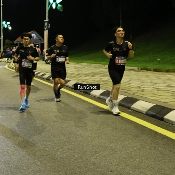 Runner Photo 4288290
