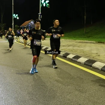 Runner Photo 4288298