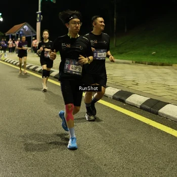 Runner Photo 4288319