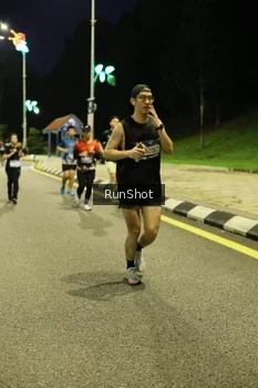 Runner Photo 4288495