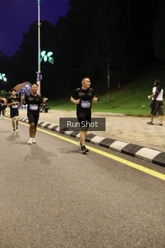 Runner Photo 4289700