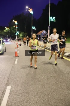Runner Photo 4290343