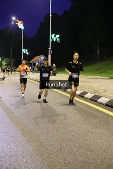 Runner Photo 4290365