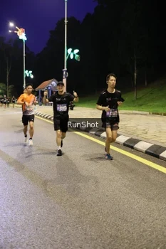 Runner Photo 4290366