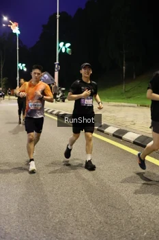 Runner Photo 4290379