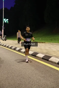 Runner Photo 4290400