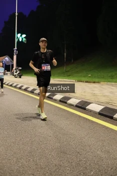 Runner Photo 4290429