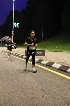 Runner Photo 4290533