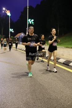 Runner Photo 4290555