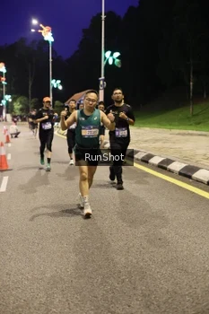Runner Photo 4290572