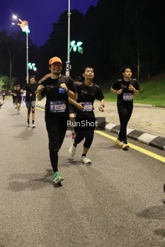 Runner Photo 4290590