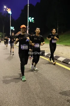 Runner Photo 4290591