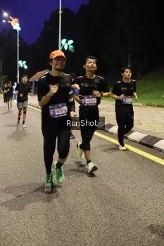 Runner Photo 4290595