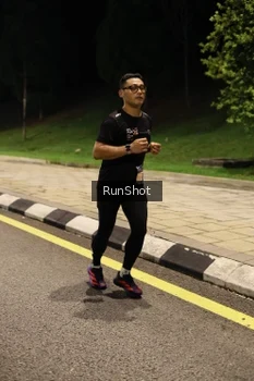 Runner Photo 4290610