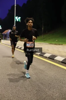 Runner Photo 4290634