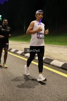 Runner Photo 4290645