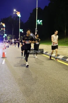 Runner Photo 4290654