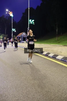 Runner Photo 4290655
