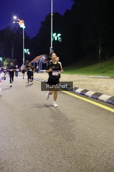Runner Photo 4290659