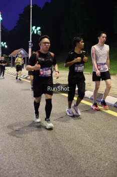 Runner Photo 4290668