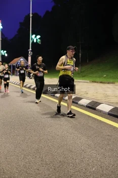 Runner Photo 4290687