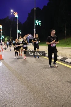 Runner Photo 4290696