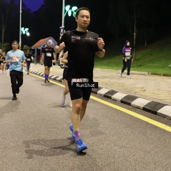 Runner Photo 4290733