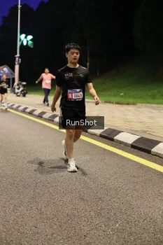 Runner Photo 4290796