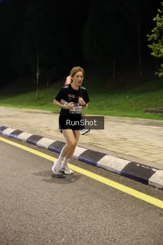 Runner Photo 4290811