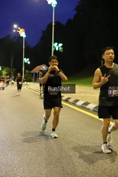 Runner Photo 4290851