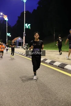 Runner Photo 4290910