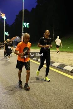 Runner Photo 4290918