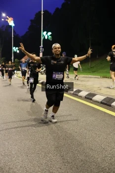 Runner Photo 4290940