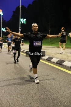 Runner Photo 4290950