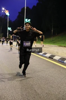Runner Photo 4290976
