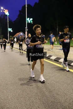 Runner Photo 4290994