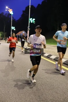 Runner Photo 4291366