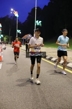 Runner Photo 4291372