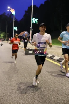 Runner Photo 4291375