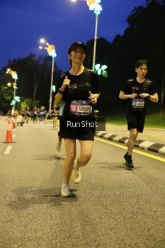 Runner Photo 4291454