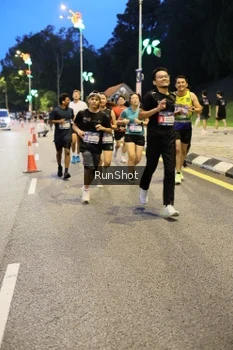 Runner Photo 4292353